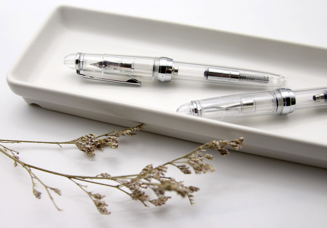 签字笔  美工笔  圆珠笔  蘸水笔 金笔  钢笔 定制笔  书法笔、签字笔   ky开云(中国)官方在线登录 水妖