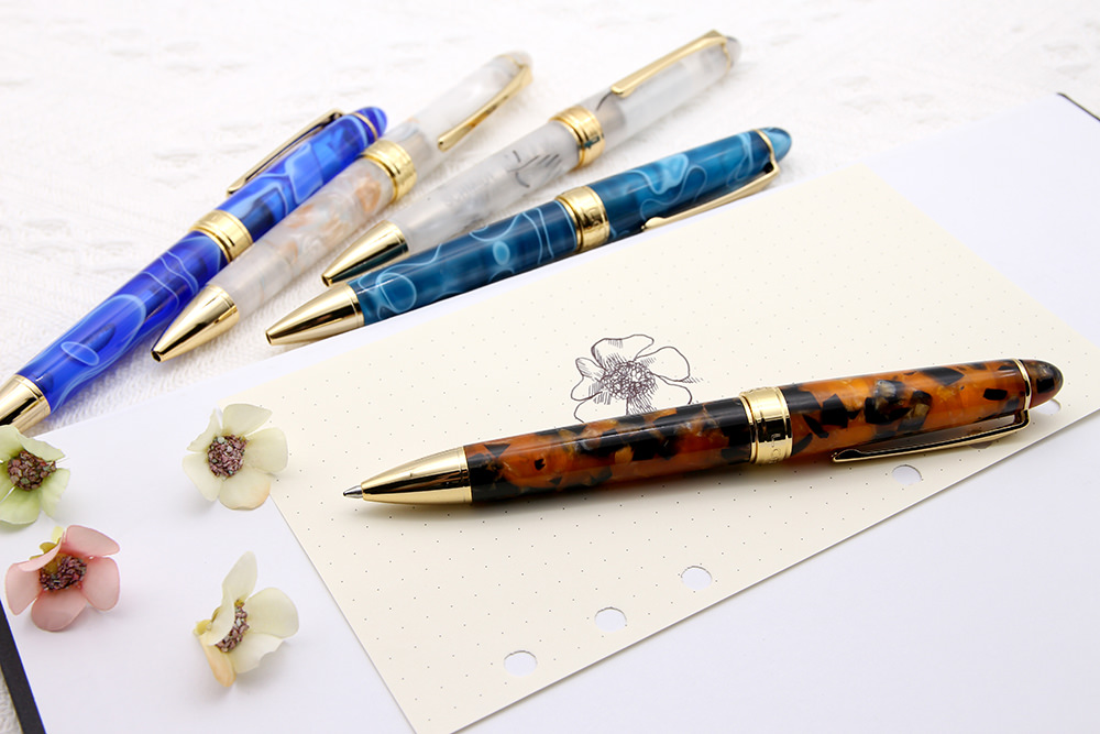 签字笔  美工笔  圆珠笔  蘸水笔 金笔  钢笔 定制笔  书法笔、签字笔   ky开云(中国)官方在线登录 水妖