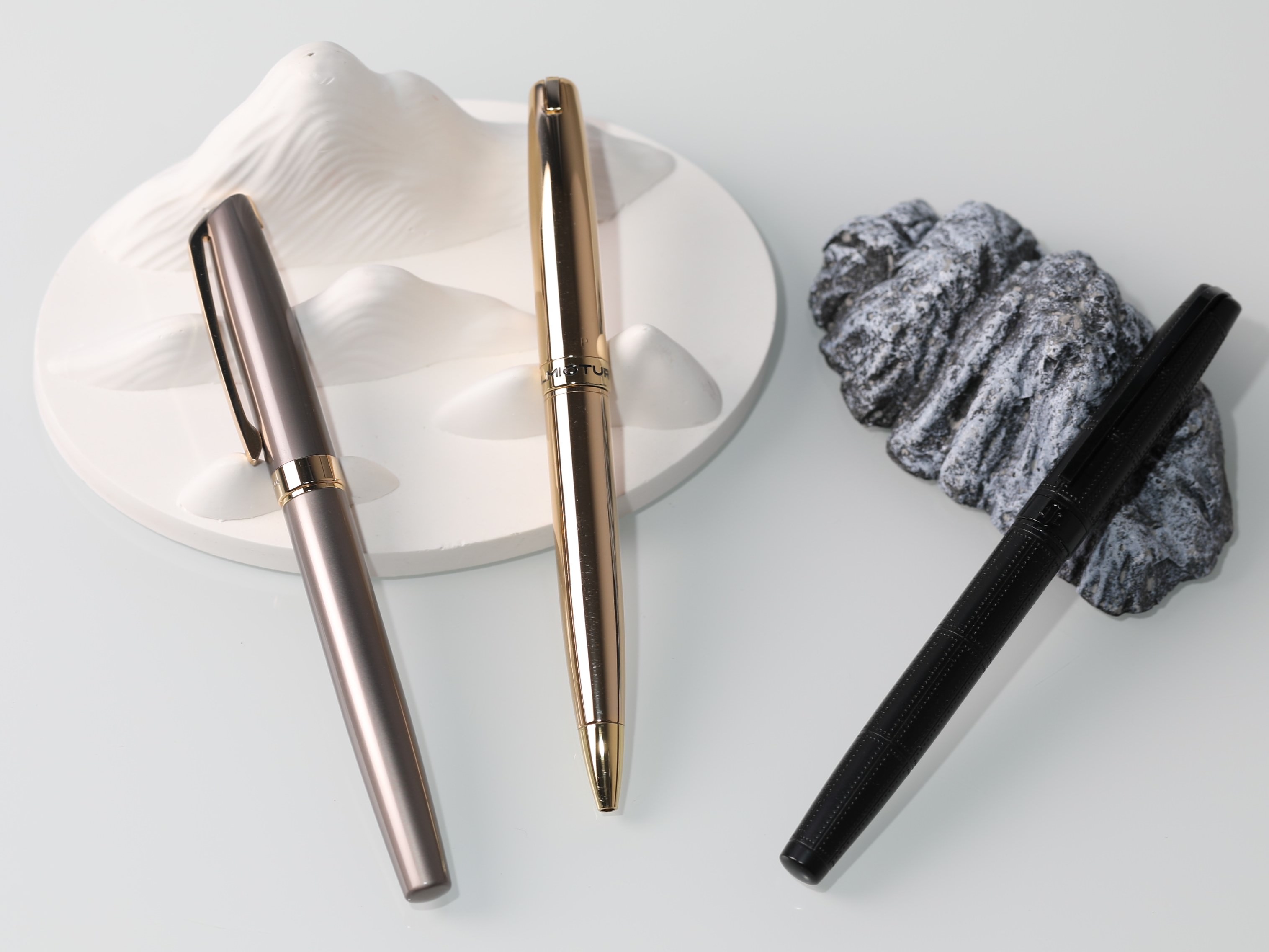 签字笔  美工笔  圆珠笔  蘸水笔 金笔  钢笔 定制笔  书法笔、签字笔   ky开云(中国)官方在线登录 水妖