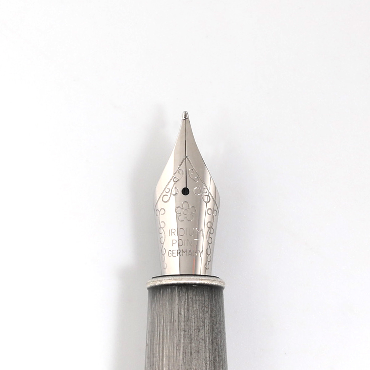 签字笔  美工笔  圆珠笔  蘸水笔 金笔  钢笔 定制笔  书法笔、签字笔   ky开云(中国)官方在线登录 水妖